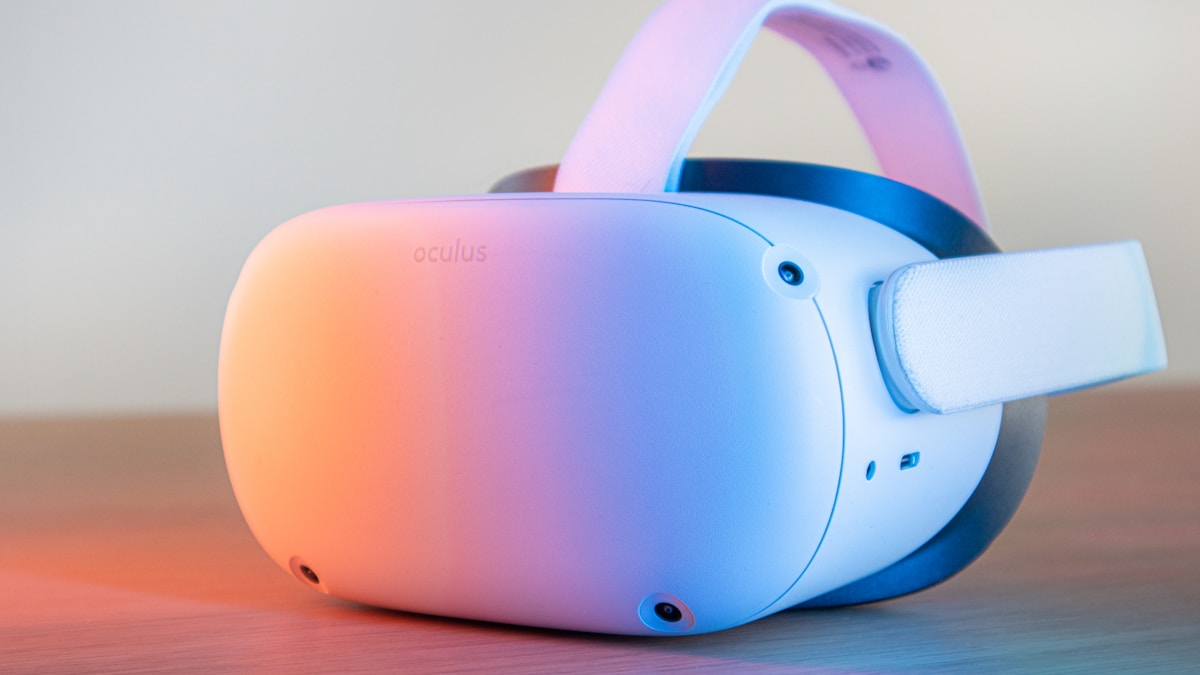 Sanal Gerçeklik (VR) Teknolojisi Eğitimde Nasıl Kullanılıyor?